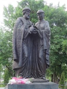 Памятник Петру и Февронии в Вятке